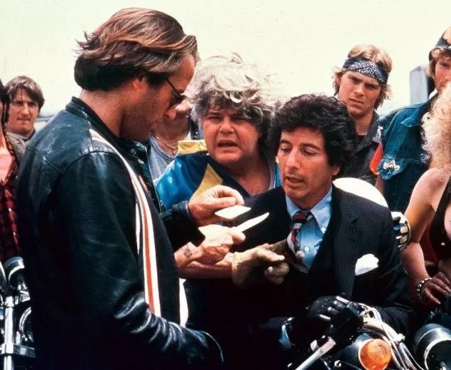 Гонки «Пушечное ядро» 1981 скачать с торрента Гонки «Пушечное ядро» 1981 скачать с торрента