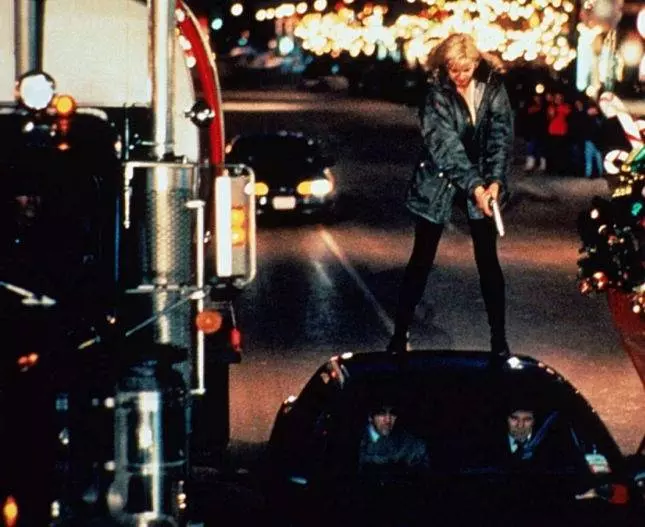 Долгий поцелуй на ночь 1996 скачать с торрента Долгий поцелуй на ночь 1996 скачать с торрента