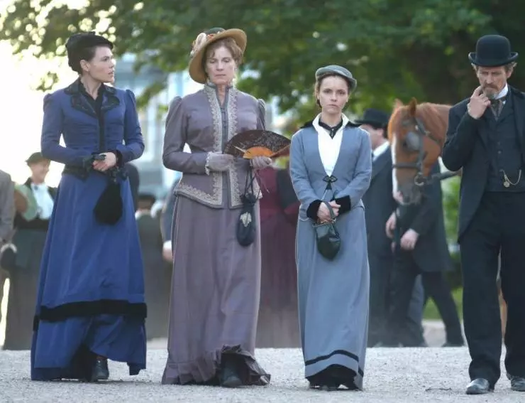 Лиззи Борден взяла топор 2014 скачать через торрент бесплатно Лиззи Борден взяла топор 2014 скачать через торрент бесплатно