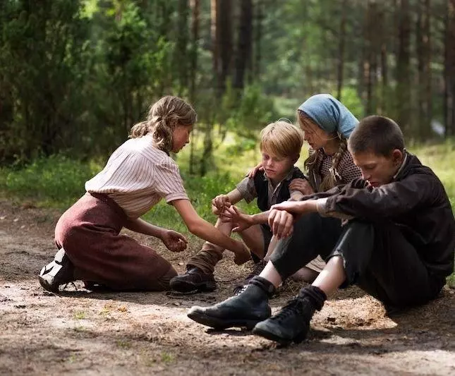 Волчьи дети 2013 скачать с торрента Волчьи дети 2013 скачать с торрента
