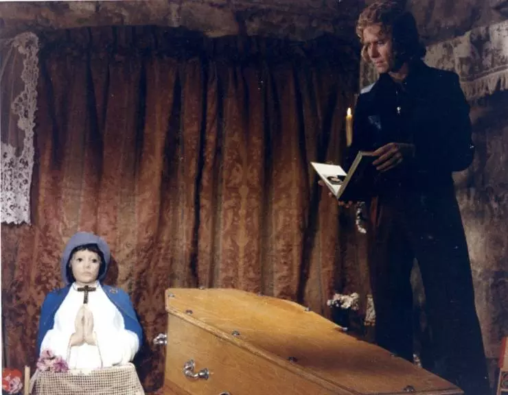 Окровавленные губы 1975 скачать торрентом Окровавленные губы 1975 скачать торрентом