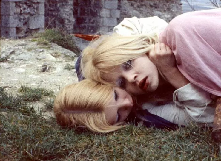 Окровавленные губы 1975 скачать через торрент бесплатно Окровавленные губы 1975 скачать через торрент бесплатно