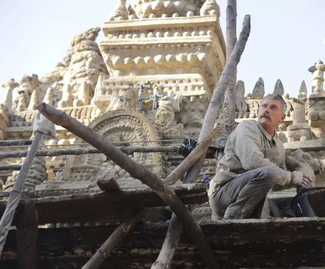 Невероятная история почтальона Шеваля 2018 скачать с торрента Невероятная история почтальона Шеваля 2018 скачать с торрента