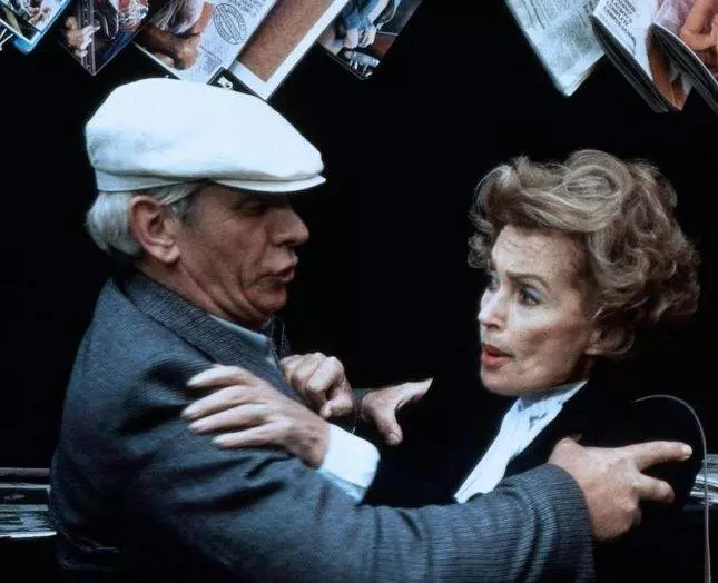 Завещание Холкрофта 1985 скачать с торрента Завещание Холкрофта 1985 скачать с торрента