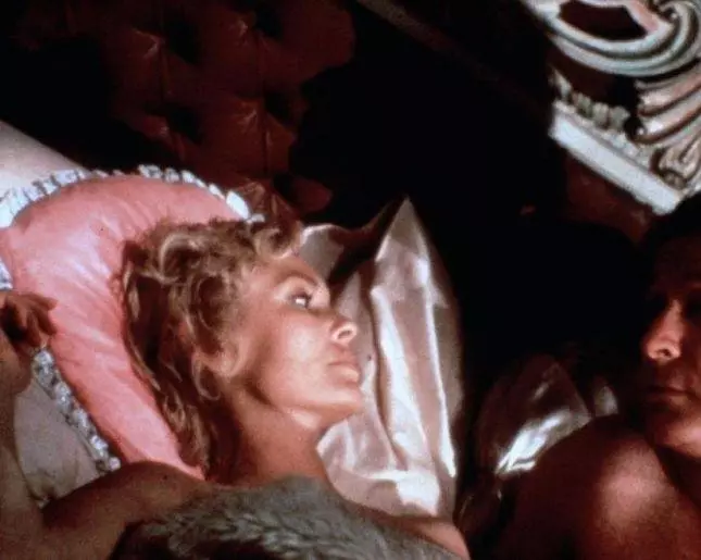 Завещание Холкрофта 1985 скачать через торрент бесплатно Завещание Холкрофта 1985 скачать через торрент бесплатно