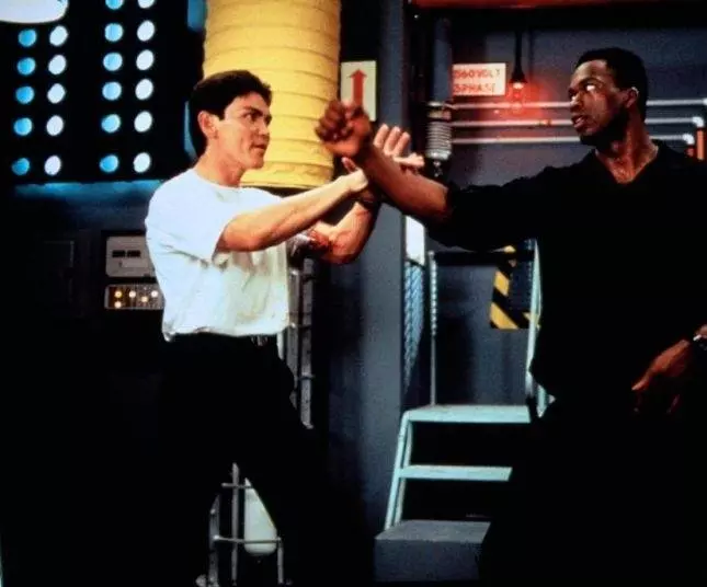 Кровавый кулак 6: Нулевая отметка 1993 скачать торрентом Кровавый кулак 6: Нулевая отметка 1993 скачать торрентом