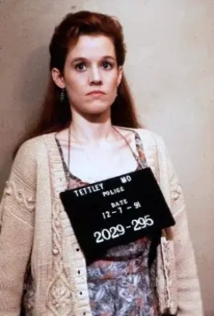 Пистолет в сумочке Бетти Лу 1992 скачать с торрента Пистолет в сумочке Бетти Лу 1992 скачать с торрента