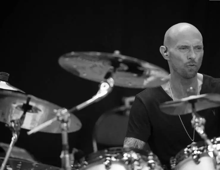 Когда утихнет толпа 2018 скачать торрентом Когда утихнет толпа 2018 скачать торрентом