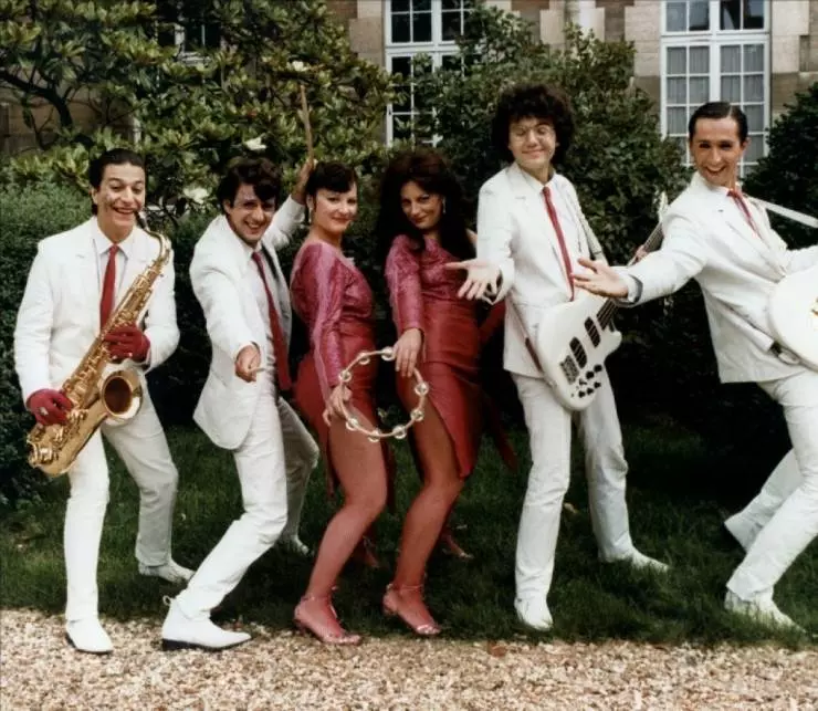 Клара и симпатяги 1981 скачать с торрента Клара и симпатяги 1981 скачать с торрента