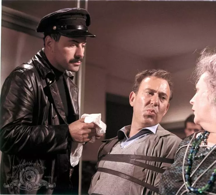 Русские идут! Русские идут! 1966 скачать с торрента Русские идут! Русские идут! 1966 скачать с торрента