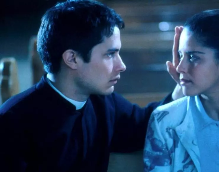 Тайна отца Амаро 2002 скачать с торрента Тайна отца Амаро 2002 скачать с торрента