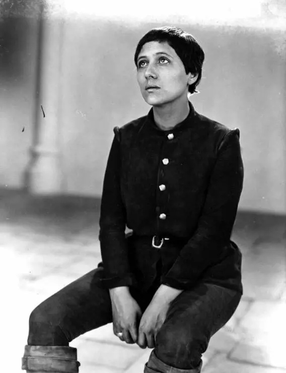 Страсти Жанны д`Арк 1928 скачать с торрента Страсти Жанны д`Арк 1928 скачать с торрента