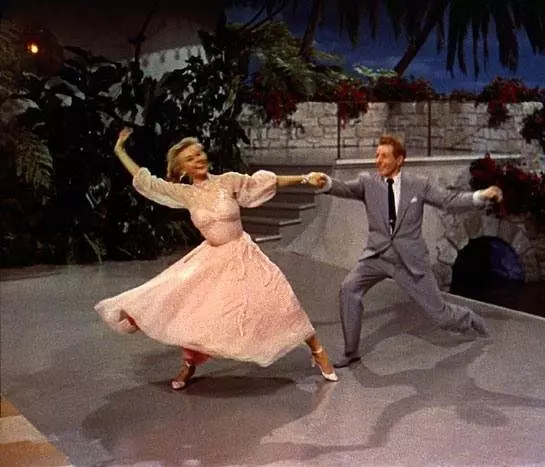 Светлое Рождество 1954 скачать торрентом Светлое Рождество 1954 скачать торрентом