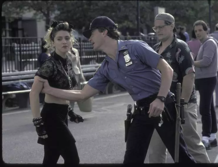 Отчаянно ищу Сьюзэн 1985 скачать через торрент бесплатно Отчаянно ищу Сьюзэн 1985 скачать через торрент бесплатно