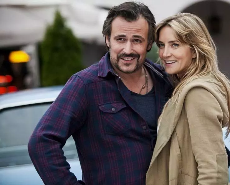 Жизнь в роскоши 2013 скачать с торрента Жизнь в роскоши 2013 скачать с торрента