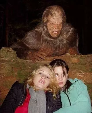 Когтистый: легенда о снежном человеке 2005 скачать с торрента Когтистый: легенда о снежном человеке 2005 скачать с торрента