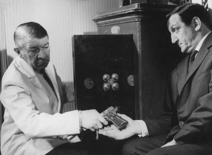 Дядюшки-гангстеры 1963 скачать торрентом Дядюшки-гангстеры 1963 скачать торрентом