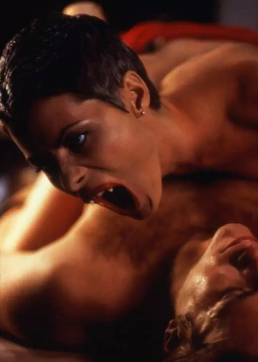 В объятиях тьмы 2 2002 скачать через торрент бесплатно В объятиях тьмы 2 2002 скачать через торрент бесплатно