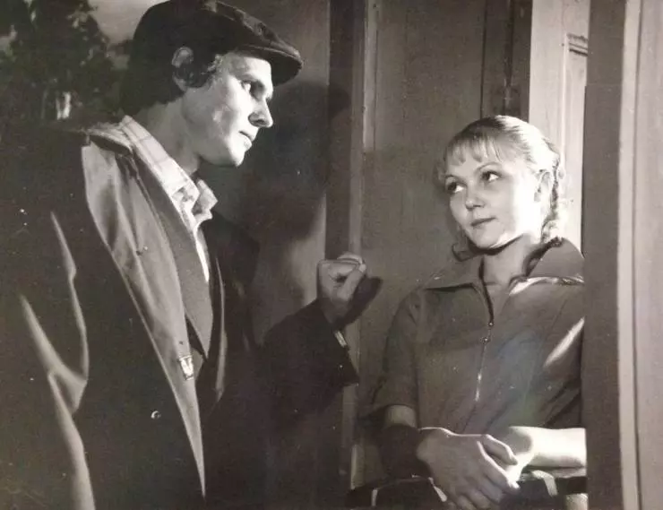 Девушка и Гранд 1982 скачать с торрента Девушка и Гранд 1982 скачать с торрента