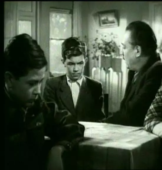 Красный галстук 1948 скачать с торрента Красный галстук 1948 скачать с торрента