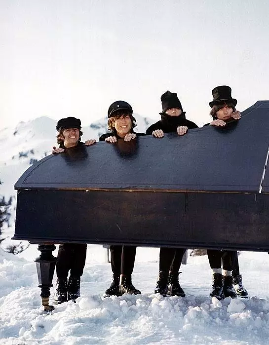 На помощь! 1965 скачать с торрента На помощь! 1965 скачать с торрента