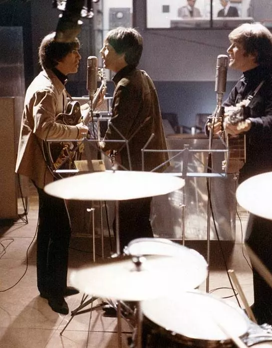 На помощь! 1965 скачать через торрент бесплатно На помощь! 1965 скачать через торрент бесплатно