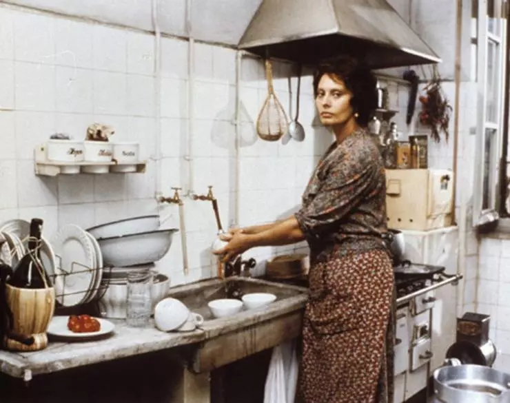 Необычный день 1977 скачать через торрент бесплатно Необычный день 1977 скачать через торрент бесплатно