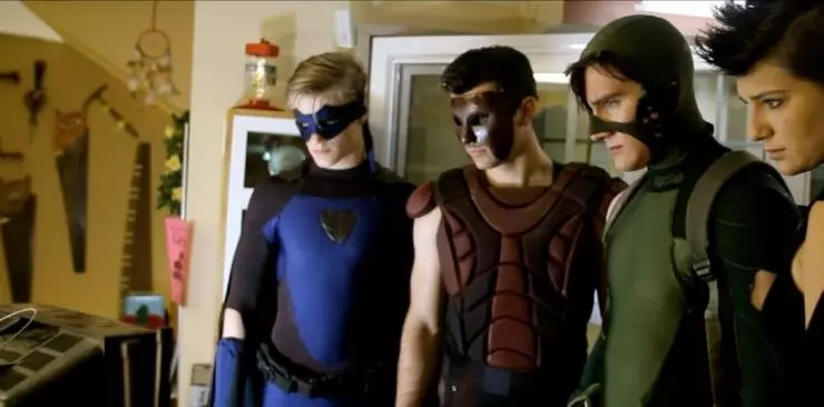 Все супергерои должны погибнуть 2011 скачать с торрента Все супергерои должны погибнуть 2011 скачать с торрента