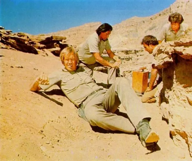 Автомобиль 1977 скачать торрентом Автомобиль 1977 скачать торрентом