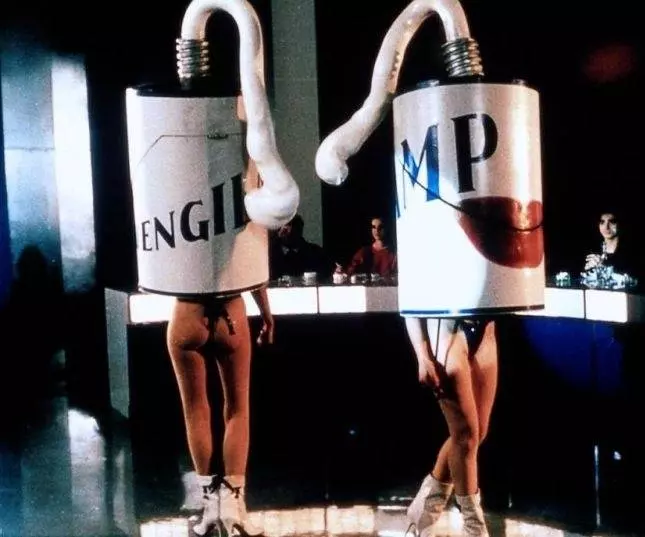 Джинджер и Фред 1985 скачать с торрента Джинджер и Фред 1985 скачать с торрента