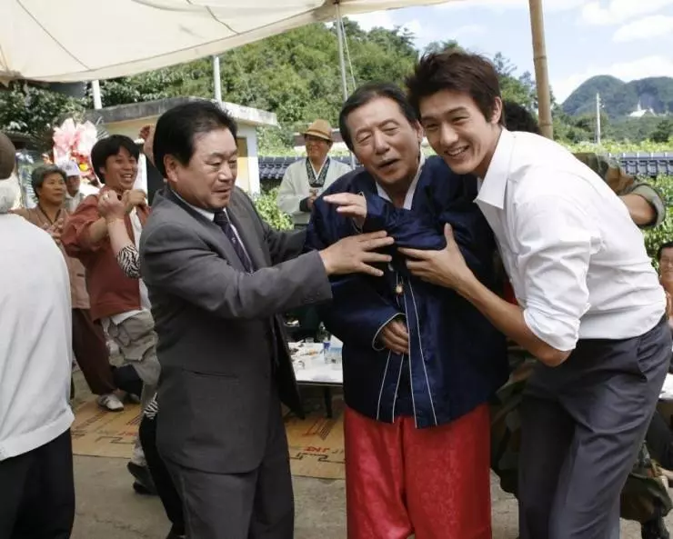 Семейное проклятье 2011 скачать с торрента Семейное проклятье 2011 скачать с торрента