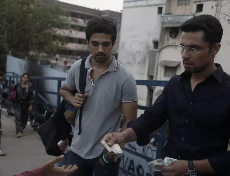 Говорит и показывает Бомбей 2013 скачать с торрента Говорит и показывает Бомбей 2013 скачать с торрента