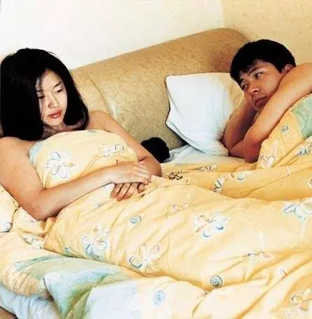 Вращающиеся ворота 2002 скачать с торрента Вращающиеся ворота 2002 скачать с торрента