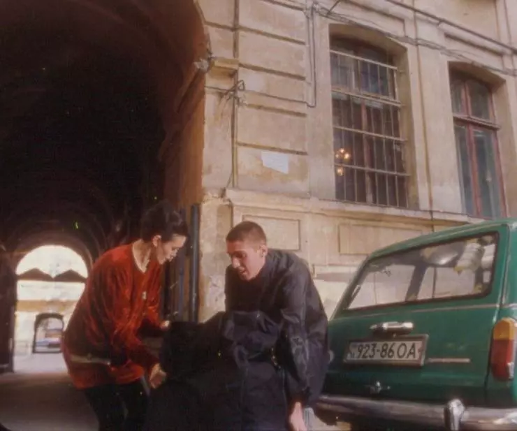 Второстепенные люди 2001 скачать с торрента Второстепенные люди 2001 скачать с торрента