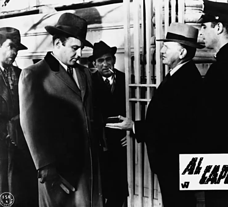 Аль Капоне 1959 скачать торрентом Аль Капоне 1959 скачать торрентом