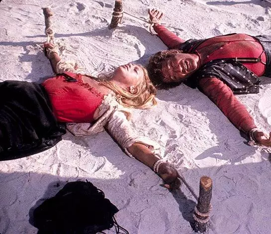 Герцогиня и Драный Лис 1976 скачать торрентом Герцогиня и Драный Лис 1976 скачать торрентом