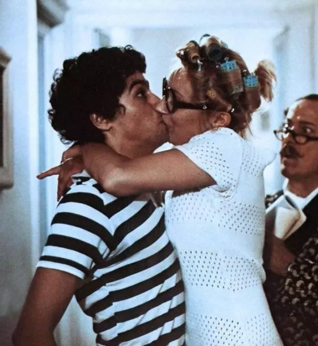 Лицеистка 1975 скачать через торрент бесплатно Лицеистка 1975 скачать через торрент бесплатно