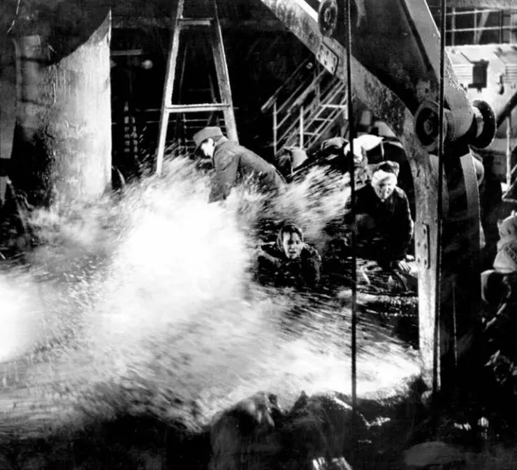 Ночь над Готенхафеном 1960 скачать с торрента Ночь над Готенхафеном 1960 скачать с торрента