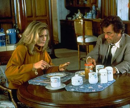 Коломбо: Загадка миссис Коломбо 1990 скачать с торрента Коломбо: Загадка миссис Коломбо 1990 скачать с торрента