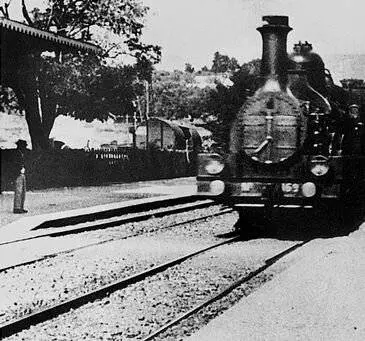 Прибытие поезда на вокзал города Ла-Сьота 1895 скачать с торрента Прибытие поезда на вокзал города Ла-Сьота 1895 скачать с торрента