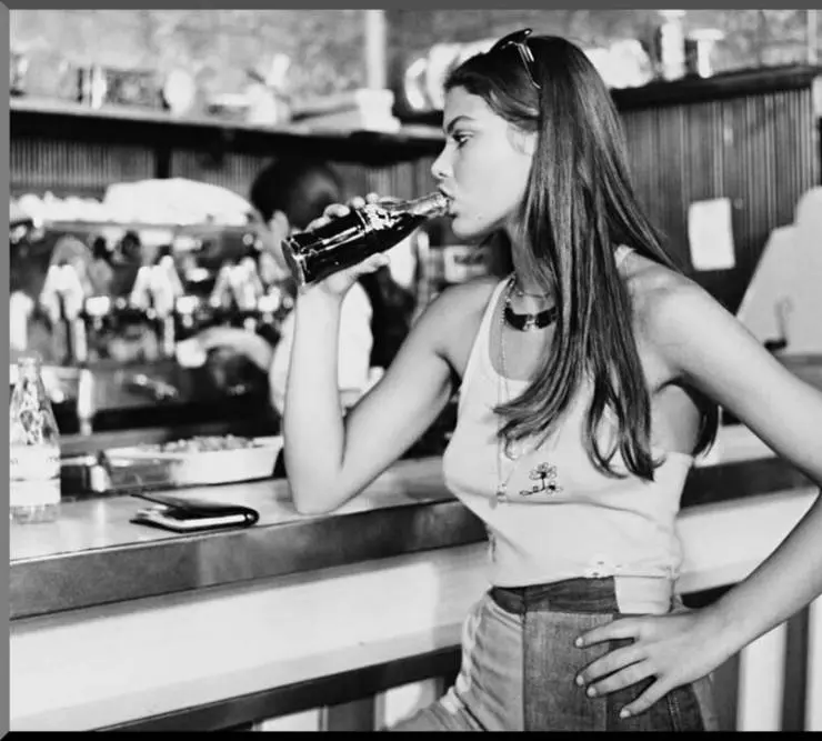 Девушка и синьор 1974 скачать с торрента Девушка и синьор 1974 скачать с торрента