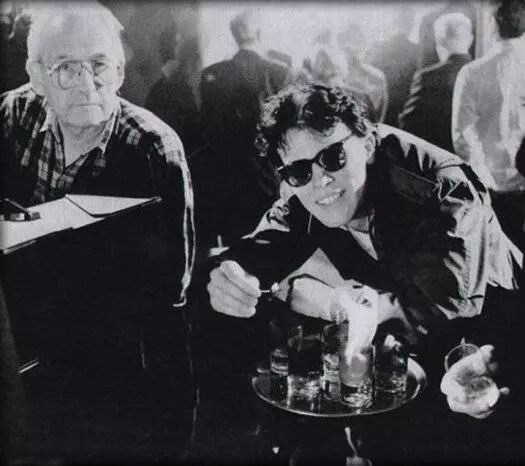 Перстенек с орлом в короне 1992 скачать с торрента Перстенек с орлом в короне 1992 скачать с торрента