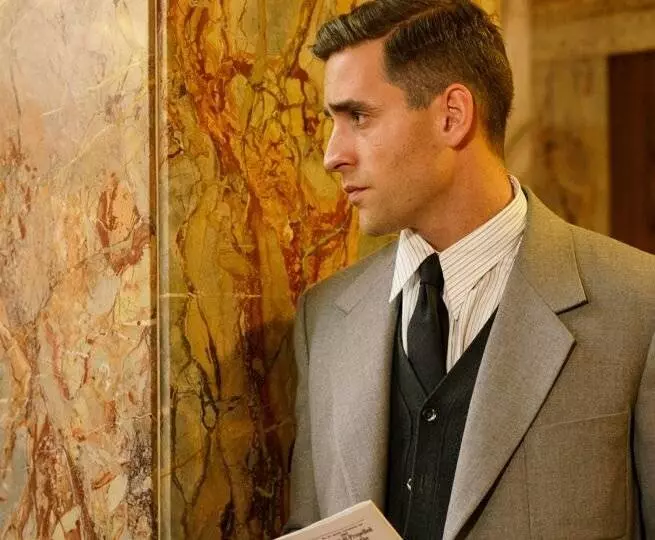 Мужчина в оранжевой рубашке 2017 скачать через торрент бесплатно Мужчина в оранжевой рубашке 2017 скачать через торрент бесплатно