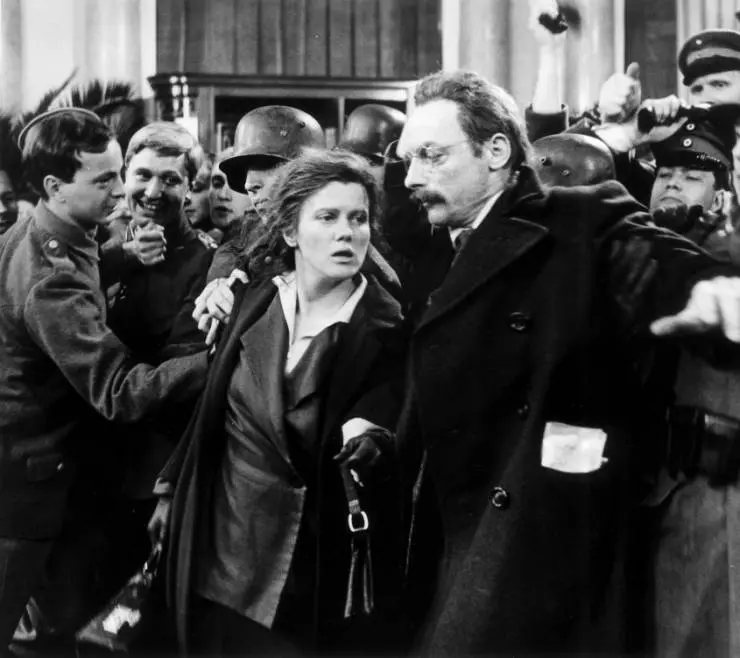 Роза Люксембург 1985 скачать с торрента Роза Люксембург 1985 скачать с торрента