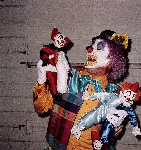 Дом клоунов 1988 скачать через торрент бесплатно Дом клоунов 1988 скачать через торрент бесплатно