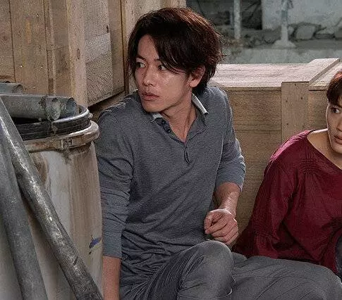 Реальность: Идеальный день для плезиозавра 2013 скачать торрентом Реальность: Идеальный день для плезиозавра 2013 скачать торрентом