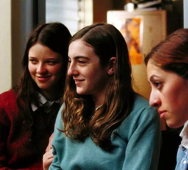 Святая девушка 2004 скачать торрентом Святая девушка 2004 скачать торрентом