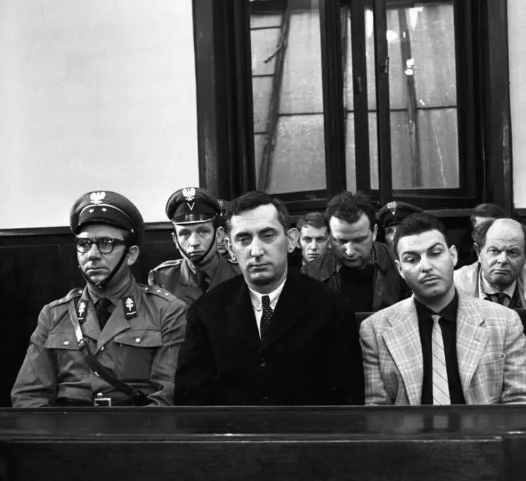 Гангстеры и филантропы 1962 скачать торрентом Гангстеры и филантропы 1962 скачать торрентом