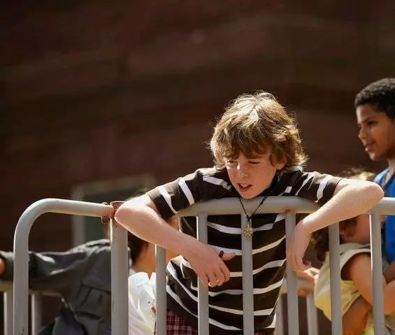 Двор 2011 скачать с торрента Двор 2011 скачать с торрента