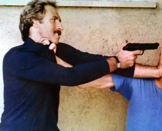 Железный комиссар 1978 скачать через торрент бесплатно Железный комиссар 1978 скачать через торрент бесплатно